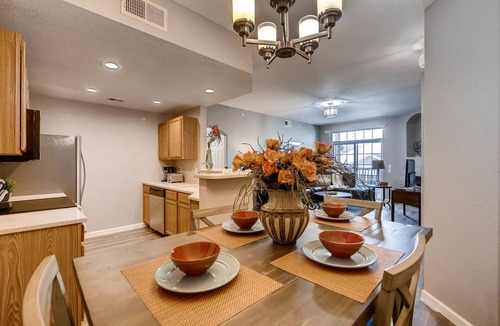 Englewood Condo | LUXURY FURNISHED CONDO NEAR DTC, DISH NETWORK, & CENTENNIAL AIRPORT