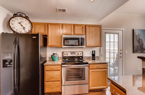 Englewood Condo | LUXURY FURNISHED CONDO NEAR DTC, DISH NETWORK & STARZ CORPORATE, & CENT AIRPORT