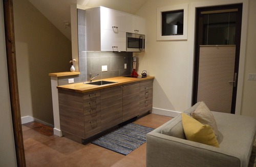 Three Peaks House | Luxury Getaway of the Rockies, minutes from 5 major ski areas