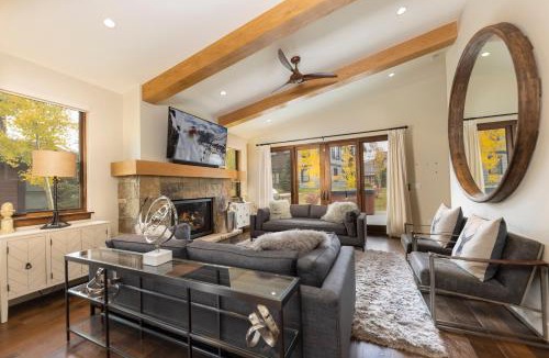 Fairmount On The River House | LUXURY HOME by the river! Walk to Shuttle, Hot Tub, Fire Pit, designer finishes!