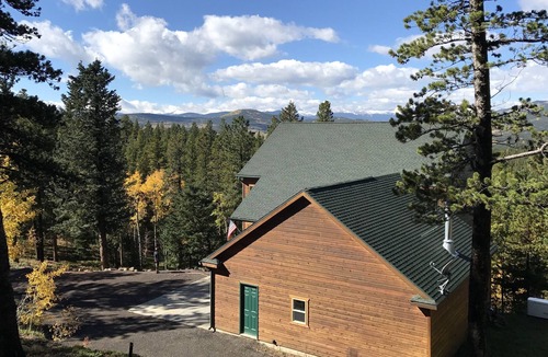 Black Hawk House | Luxury home located close to Casinos, Live music, local craft brews, & mountains