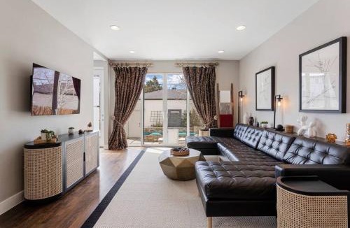 Englewood House | Luxury Home: Monthly Rental House Near Denver
