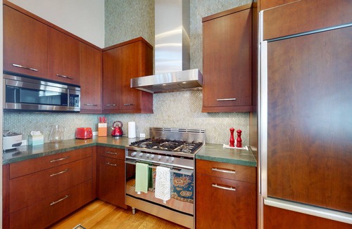 Edwards House | Luxury home with private hot tub - mountain views, gourmet kitchen & fireplace