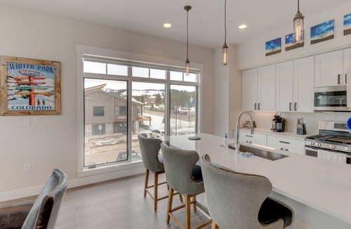 Winter Park House | Luxury Loft 24 I Hot Tub I Great Views I Best Price I Discounted Attractions