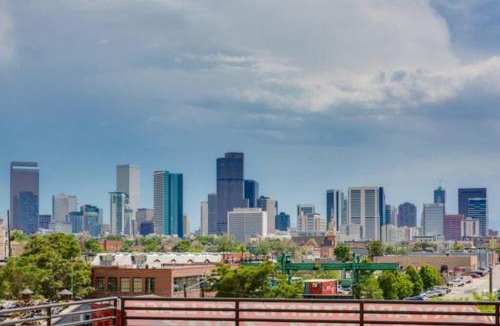 River North Art District House | Luxury Loft With Skyline Viwes In RiNo