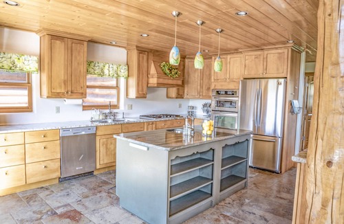 Collbran Ski Chalet | Luxury Log Home - 25 Minutes To Skiing, Boating and Trails!