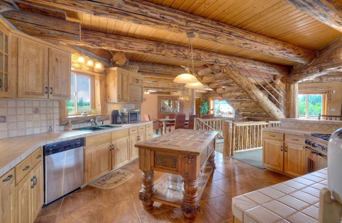 Durango West House | Luxury Log home on 40 Acres - Awesome Views and Decks - 7 Min to Durango