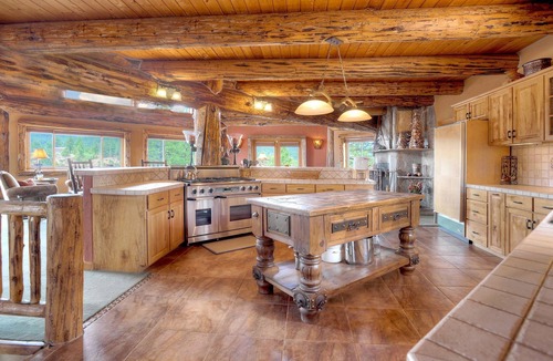 Durango West House | Luxury Log home on 40 Acres - Awesome Views and Decks - 7 Min to Durango