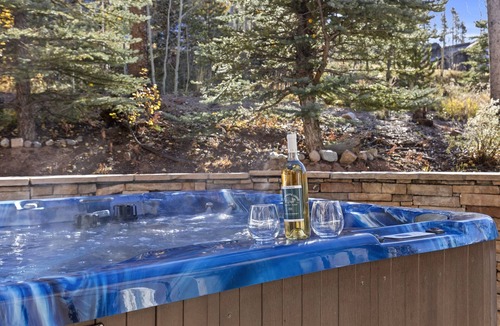 Breckenridge House | Luxury Majestic Lodge w/Hot Tub | Breck