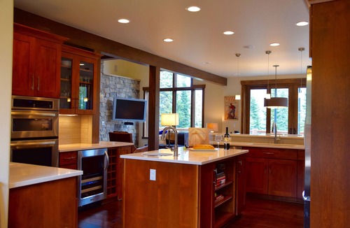 Quandary Village House | Luxury Modern House with Beautiful Mountain Views