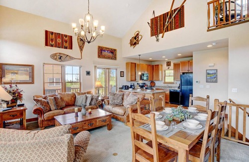 Rendezvous House | Luxury Mountain Cabin 760 I Private Hot Tub I Great Views I Best Price I Discounted Attractions