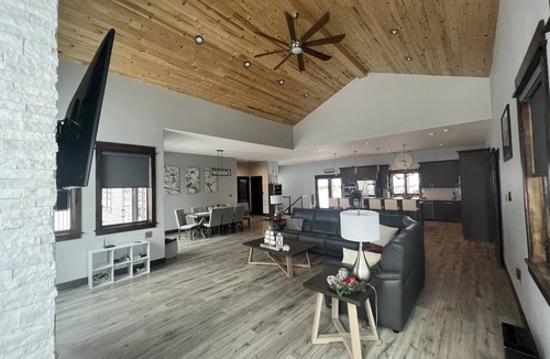 Kremmling House | Luxury Mountain Escape with Hot Tub & Steam Room