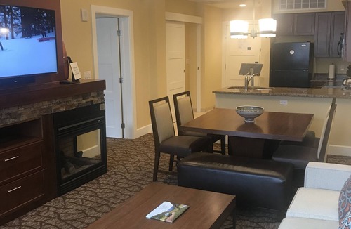 Avon Resort | Luxury One Bedroom Westin Riverfront Villa