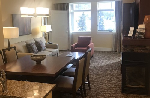 Avon Resort | Luxury One Bedroom Westin Riverfront Villa