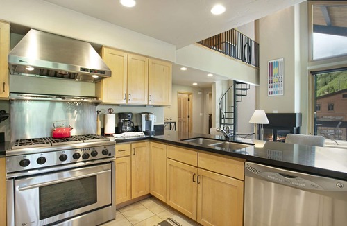 Vail Condo | Luxury Penthouse in Vail Village | Creekside