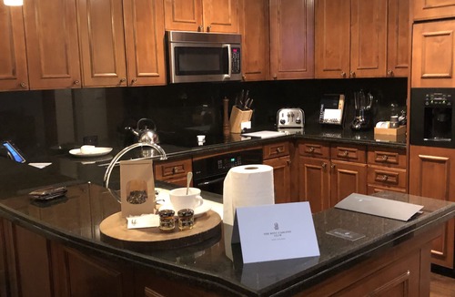 Aspen Condo | Luxury Ritz Aspen Suite weeks available in January & June