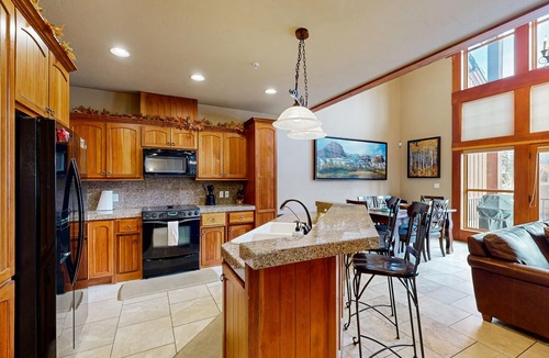 Purgatory Condo | Luxury Ski-In/Ski-Out Home w/Fireplace, Jetted Tub, & Shared Pools/Hot Tubs