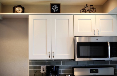 Northwest Colorado Springs Apartment | Luxury suite with kitchen, trails and lovely view