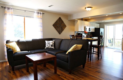 Northwest Colorado Springs Apartment | Luxury suite with kitchen, trails and lovely view
