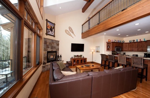 Purgatory House | Luxury Townhome - Great Views/BBQ/Shuffleboard - Heated Pool