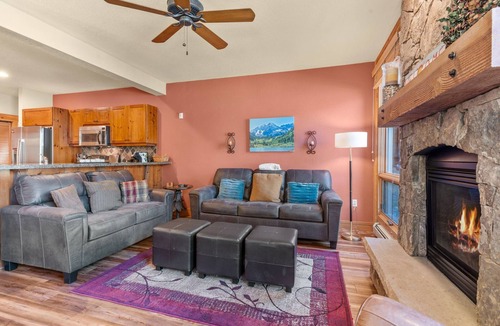 Keystone Condo | Luxury Townhome Just Steps to the Pool, The Exclusive Settlers Creek