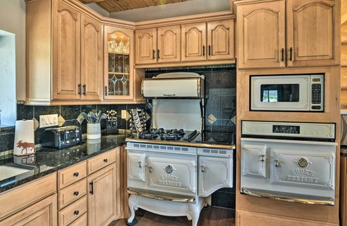 Twin Lakes Cabin | Luxury Twin Lakes Cabin w/ Breathtaking Views