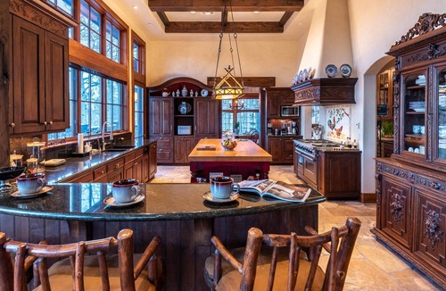 Cordillera House | Luxury W/Mountain Views + Hot Tub + Close to Golf/Nordic Skiing – Wilton House