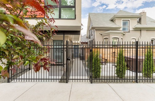 Highland Apartment | LuxuryDenver 750 Sq. Ft. Private Suite + Hot Tub - Downtown Denver