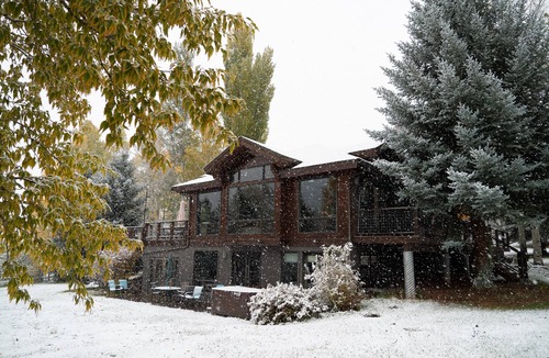 Basalt House | Magnificent Basalt Home! 15 minutes to Aspen. Perfect for One or TWO families!