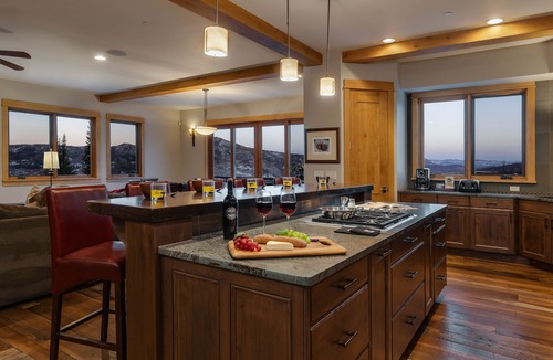 Steamboat Springs House | Magnificent Mountain Retreat + Sleeps 32 + Close to skiing - Falconhead Grande