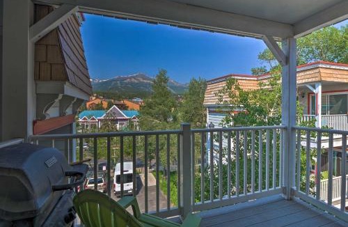 Historic District Apartment | Main St Condo in Tannhauser with Balcony!