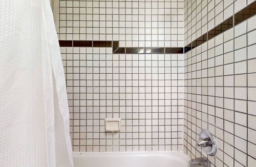 West End Cabin | Main Street gem - pool & hot tub - walk to lifts, dog-friendly, second floor