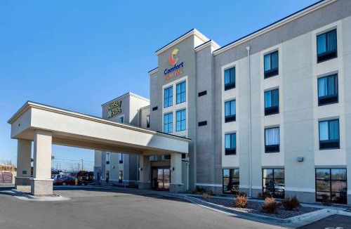 Sun Valley Hotel | MainStay Suites Near Denver Downtown
