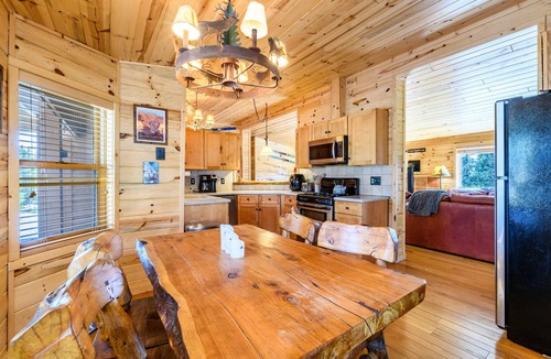 Valley of the Sun House | Major Views, Hot Tub, Games, Mountain Setting