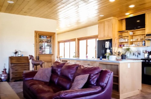 Red Wing Apartment | Malachite River Ranch