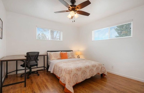 Northglenn House | @ Marbella Lane - 4BR Cozy & Comfy | Northglenn