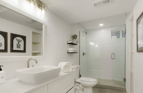 Allendale Area House | @ Marbella Lane - 5BR Stylish and Modern Home