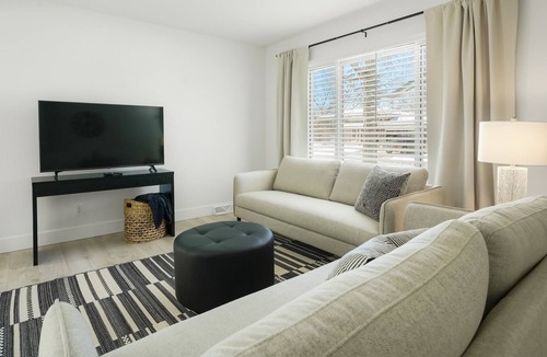 Allendale Area House | @ Marbella Lane - 5BR Stylish and Modern Home