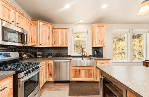 Carbondale House | Marble Riverfront Retreat | Mountainside Escape