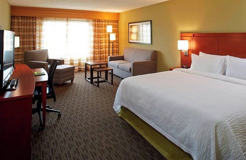 Ithaca Hotel | Marriott Ithaca | King | Ithaca Commons, Finger Lakes Wine Country