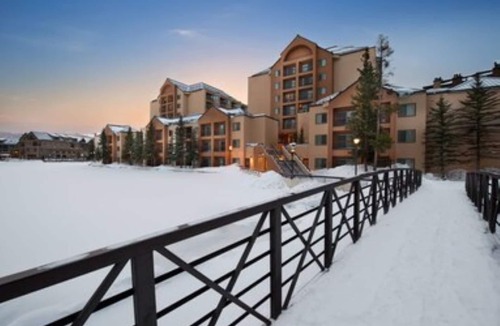 Peak 9 Condo | Marriott Mountain Valley Lodge- Delight in this one bedroom in Breckenridge