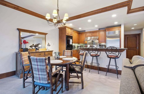 Highlands Townhomes Condo | McCoy Peak 102 - 1 Bedroom Residence