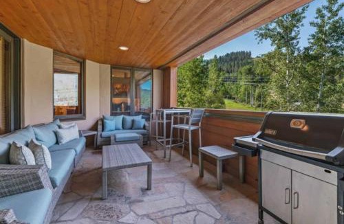 Highlands Townhomes Apartment | McCoy Peak 305 by East West Hospitality
