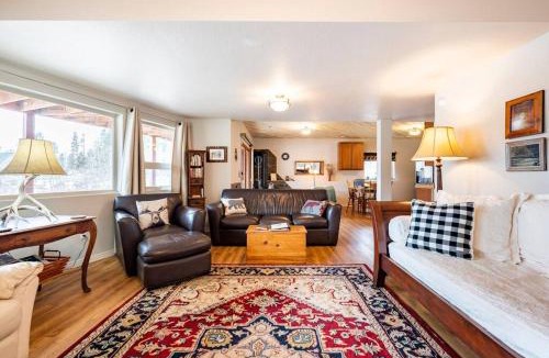 Black Hawk Apartment | Meandering Moose Apartment Vacation Rental