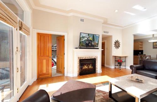 Historic Downtown Durango House | Mears House Unit 3C