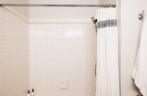 Greenwood Village Apartment | Micro-Unit | Sleeps 2 | Gym | DTC/Boston Commons