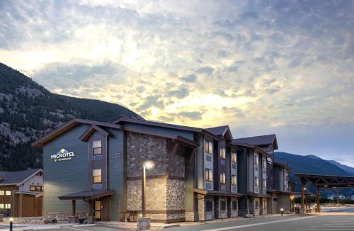 Georgetown Hotel | Microtel Inn & Suites by Wyndham Georgetown Lake
