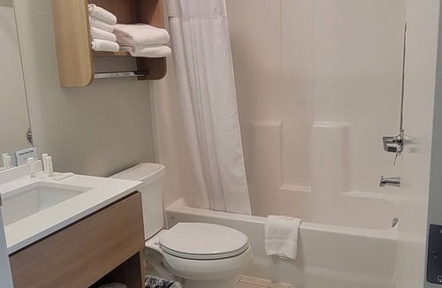Fountain Hotel | Microtel Inn & Suites by Wyndham Fountain/Fort Carson