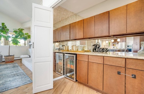 Westcliff and Cambridge House | Mid-Century Modern Retreat 7BR Sleeps 22 w/Hot Tub & Game Room