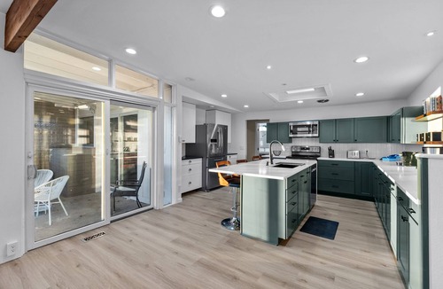 Northglenn House | Mid-Century Modern - Views/Pool Table/Ping Pong/Firepit